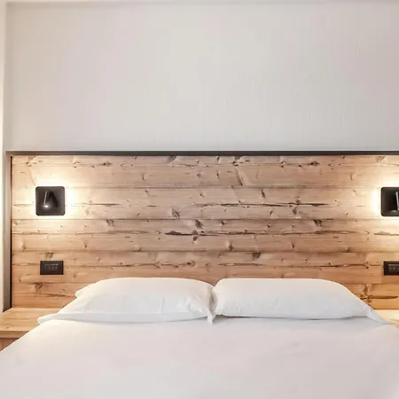 Hotiday Collection - Hotel 4*